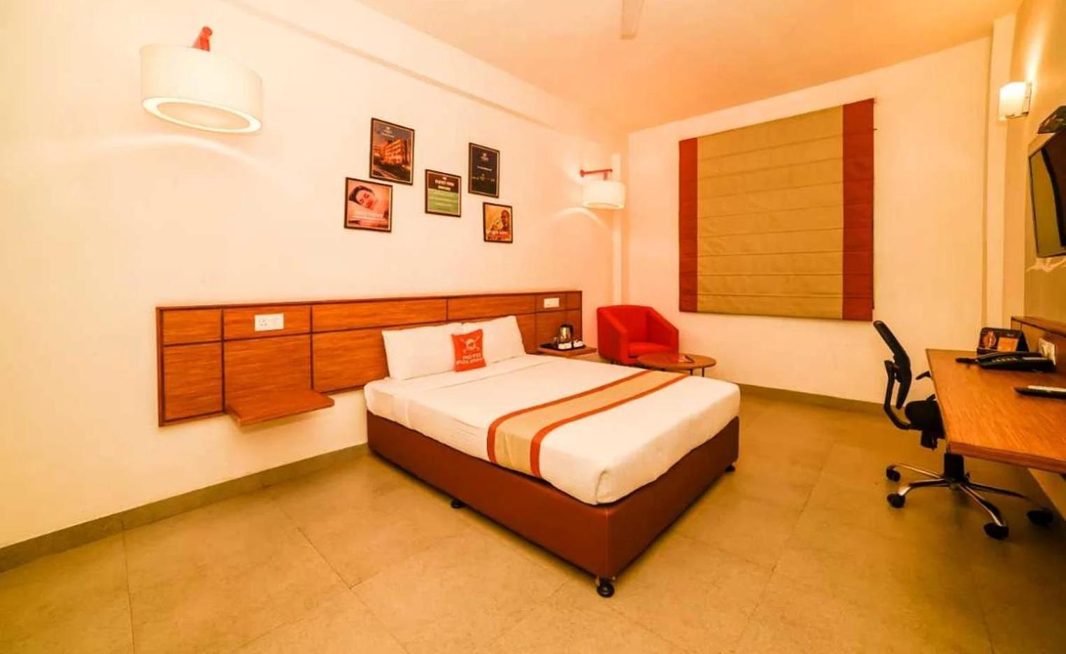 Max Hotels Prayagraj Luaran gambar