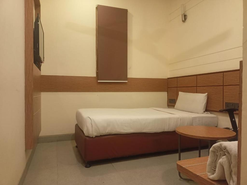 Max Hotels Prayagraj Luaran gambar