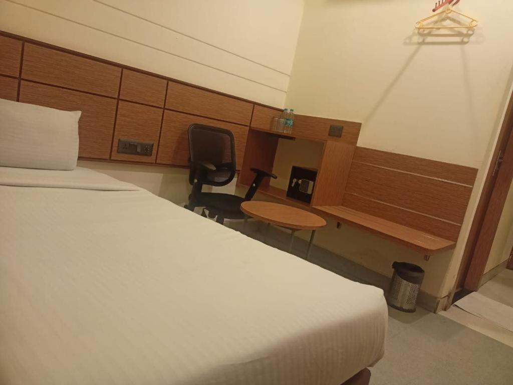 Max Hotels Prayagraj Luaran gambar