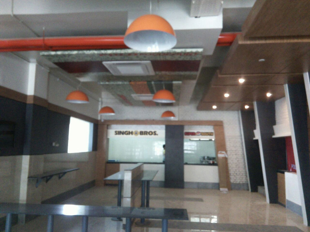 Max Hotels Prayagraj Luaran gambar