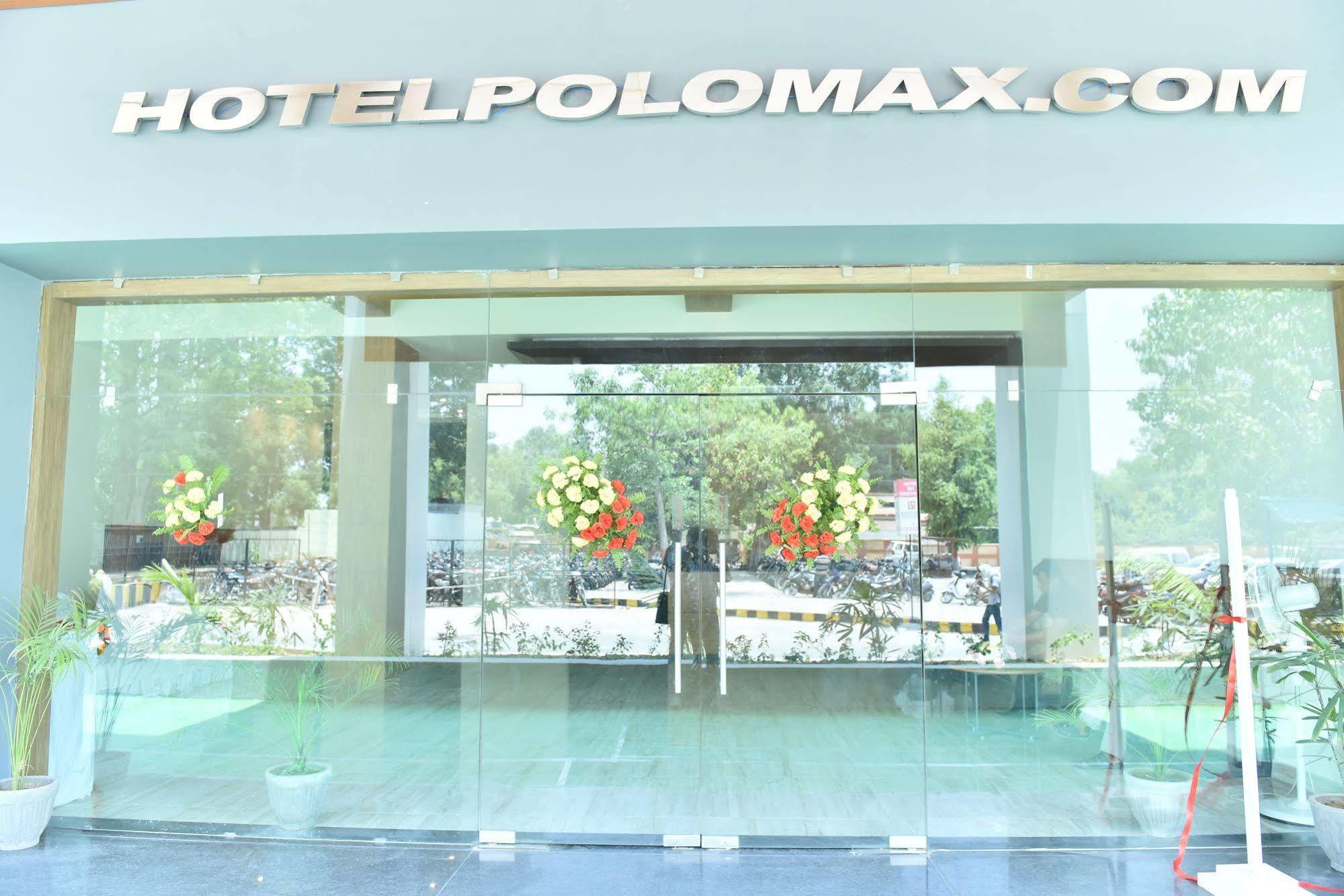 Max Hotels Prayagraj Luaran gambar